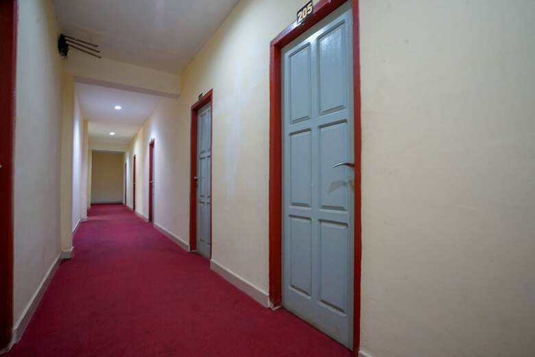 Oyo 427 Hotel Galaxy
