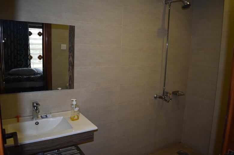 Hotel River View Residency