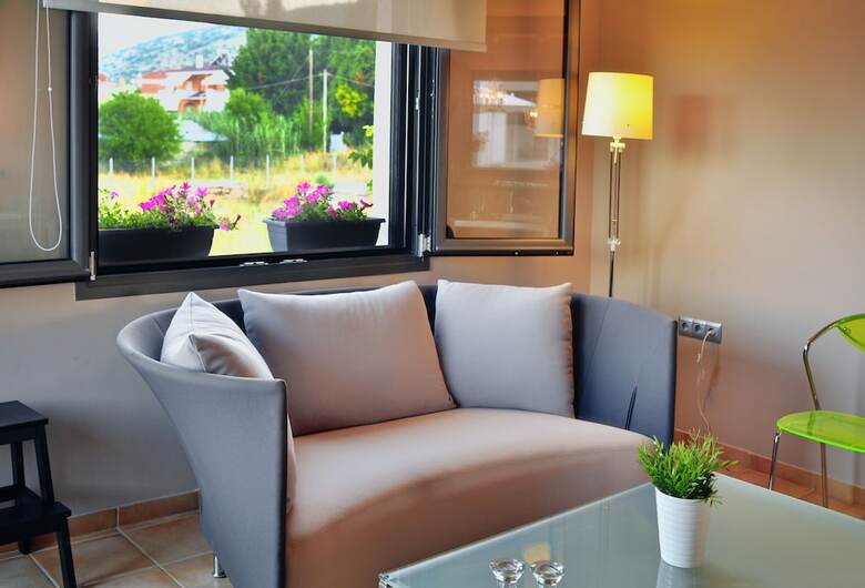 Apartamentos Ellopia Point Hotel