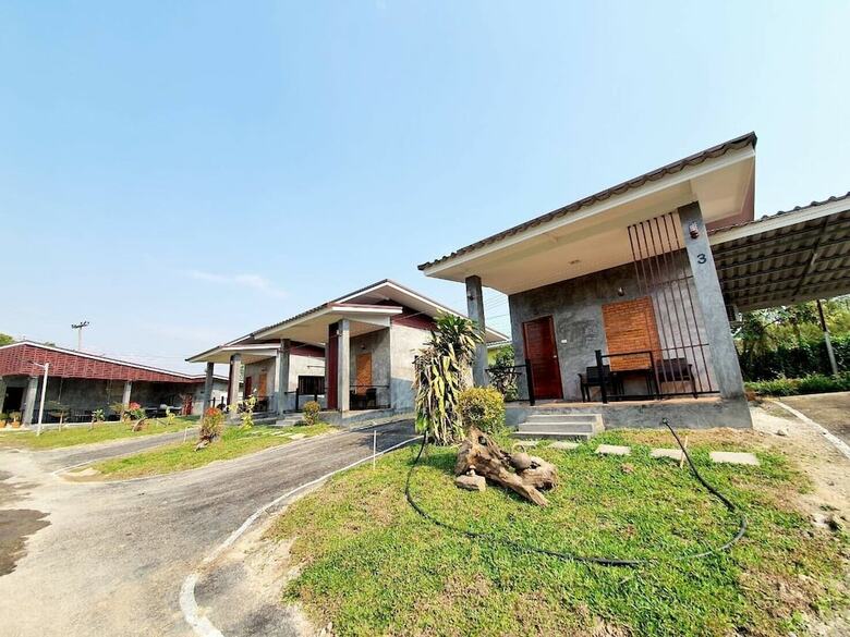 Hotel B Tel Chomthong Resort Chiang Mai
