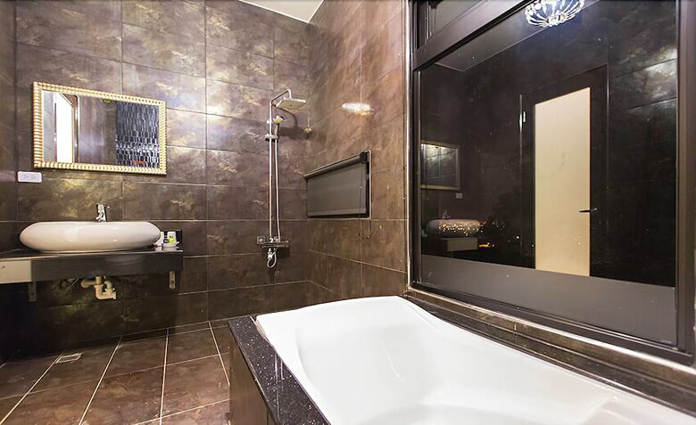 Moonstone Bed And Breakfast