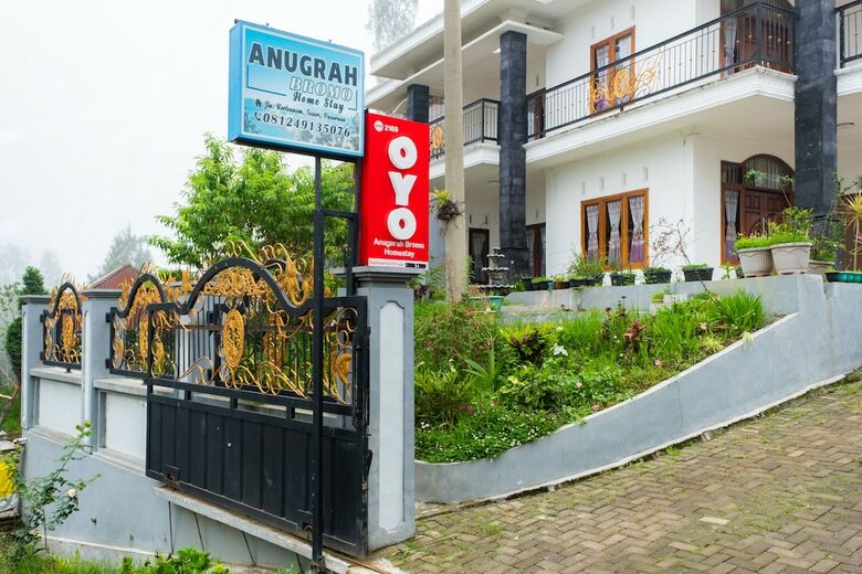 Hotel Oyo 2169 Anugrah Bromo Homestay