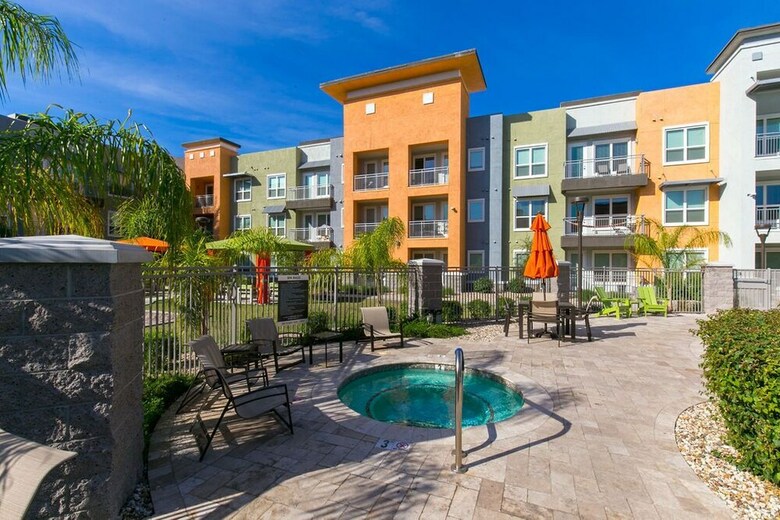Kasa Tempe Apache District Apartments