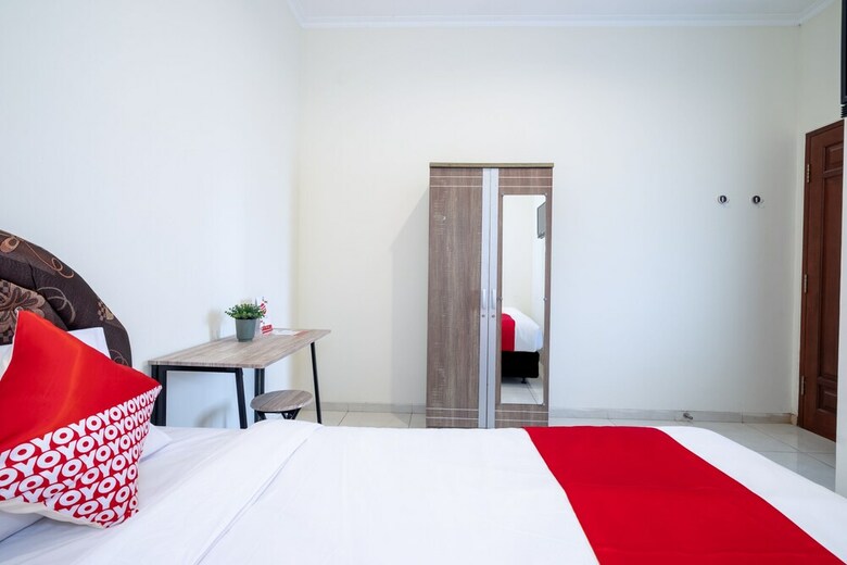 Hostal Oyo 2347 Griya Patran