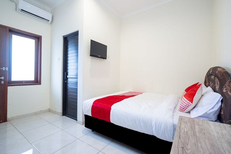 Hostal Oyo 2347 Griya Patran