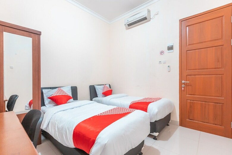 Hotel Oyo 2364 Cempaka Harapan Indah