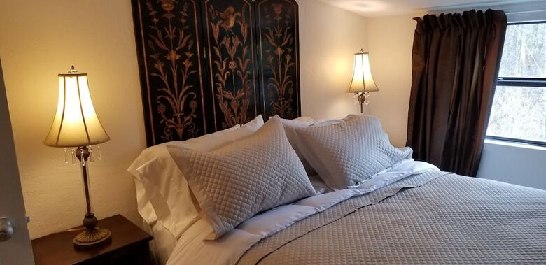 Posada Lily Creek Lodge
