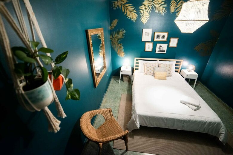 Hostal Santurcia Hostel - Adults Only