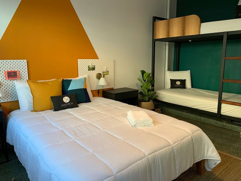 Hostal Santurcia Hostel - Adults Only