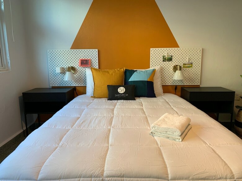 Hostal Santurcia Hostel - Adults Only