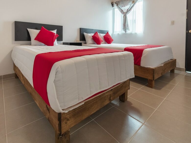 Oyo Hotel Poy Poy