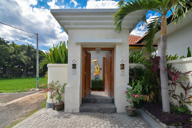 Villa Banyu Riris