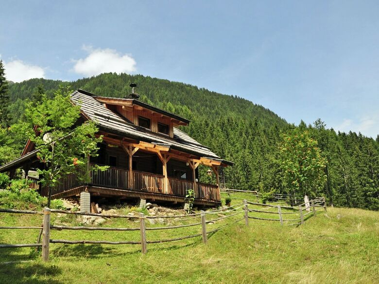 Cabana Cozy Chalet In Kolbnitz With Garden