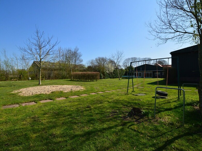 Cosy Chalet At Small-scale Campsite Near Biesbosch Area