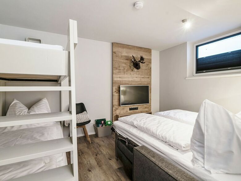 Luxury Holiday Home With Garden In Leogang
