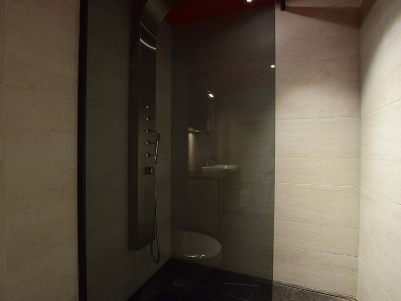 Spacious Holiday Home La Roche-en-ardenne With Pool