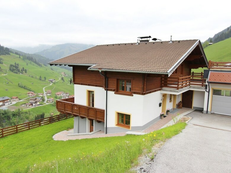 Cozy Apartment Near Ski Area In Gro�arl