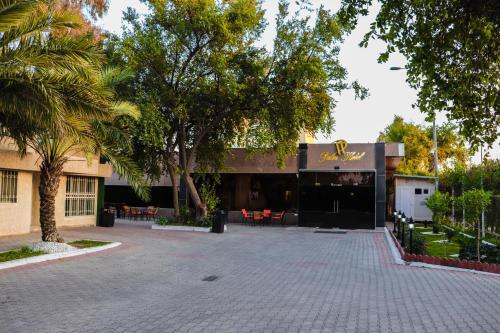 Palm Hotel