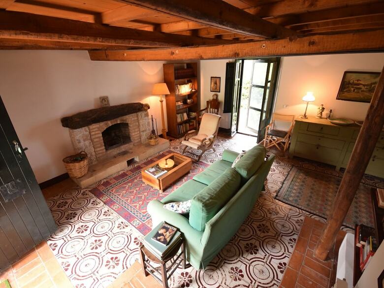 Cozy Holiday Home In Collesano With Pool