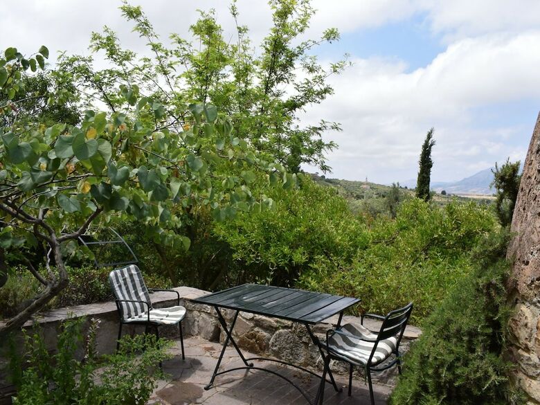 Cozy Holiday Home In Collesano With Pool