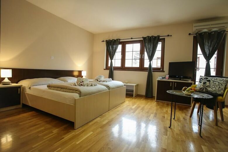 Hotel Emen
