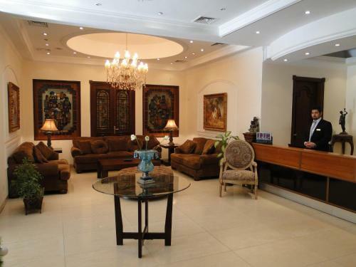 Shanashel Palace Hotel
