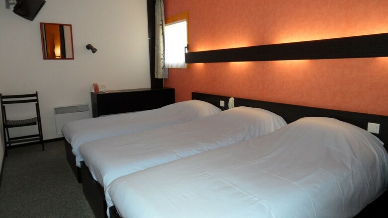 Hotel The Originals Access Bourges Nord