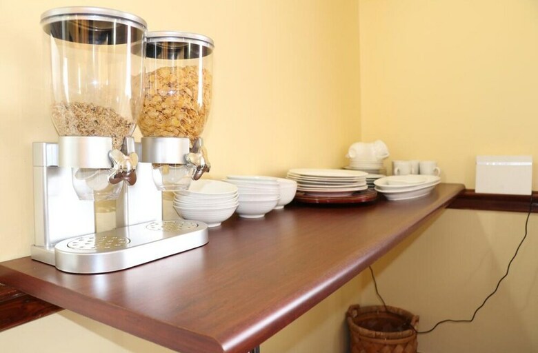 Hotel Kwazi Guest House