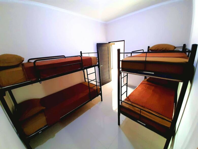Hostal Safe House Bed And Breakfast - Hostel (Adults Ony)