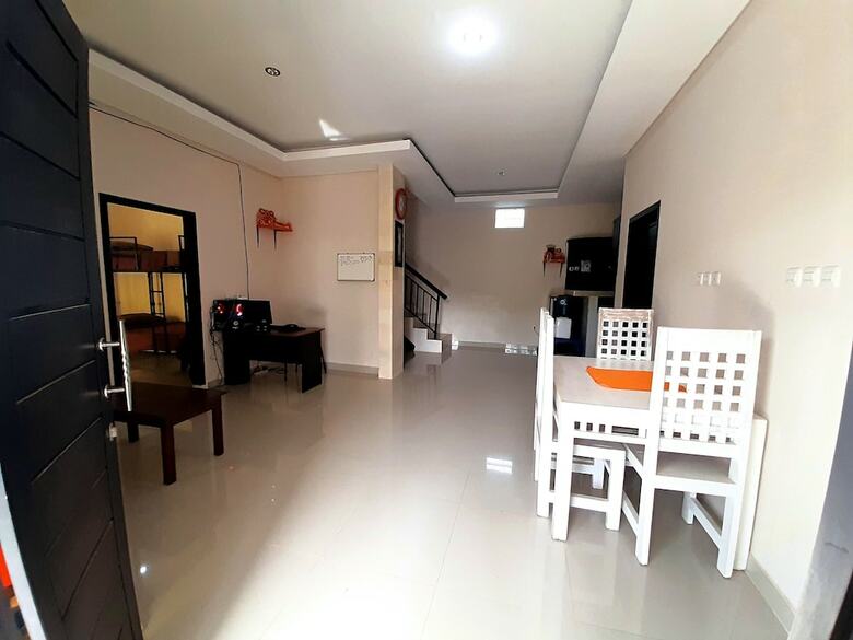 Hostal Safe House Bed And Breakfast - Hostel (Adults Ony)