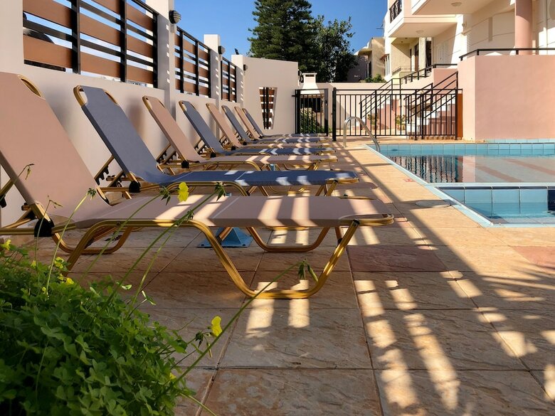 Nirevel Apartments