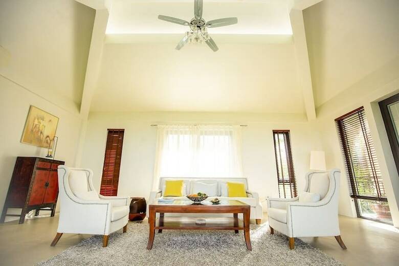 Villa Navy Hill Resort