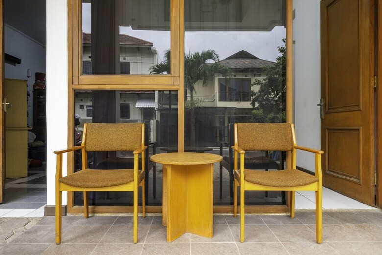 Hotel Oyo 2728 Sinulingga Residence