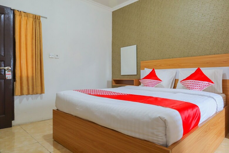 Hostal Assirot Residence