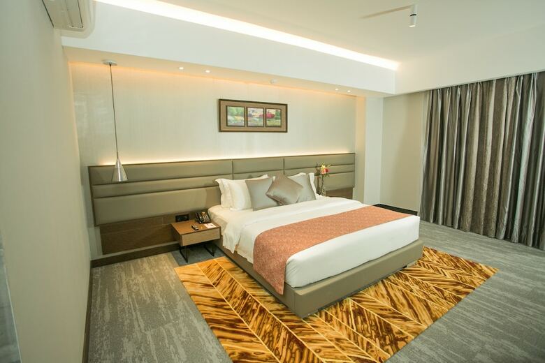 Hotel Omni Residency