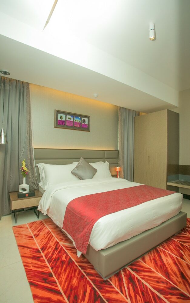 Hotel Omni Residency