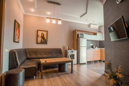 Hotel Apartments Adresa