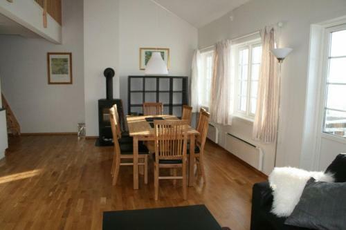 Apartamentos R�ldal Booking