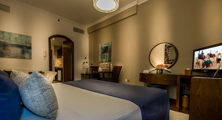 Aparthotel First Central Hotel Suites