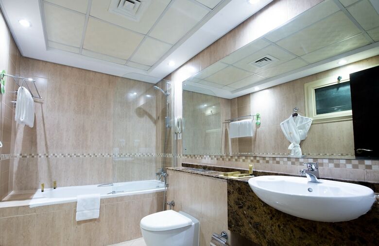 Aparthotel First Central Hotel Suites