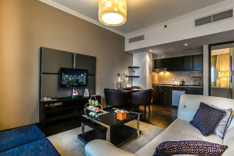 Aparthotel First Central Hotel Suites