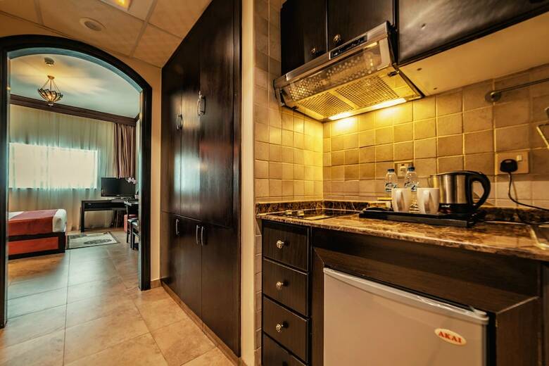 Aparthotel First Central Hotel Suites