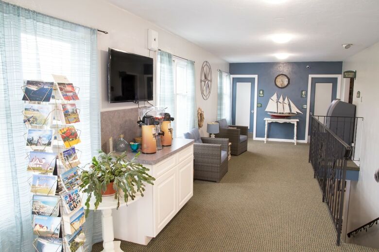 Hotel Tidewater Inn