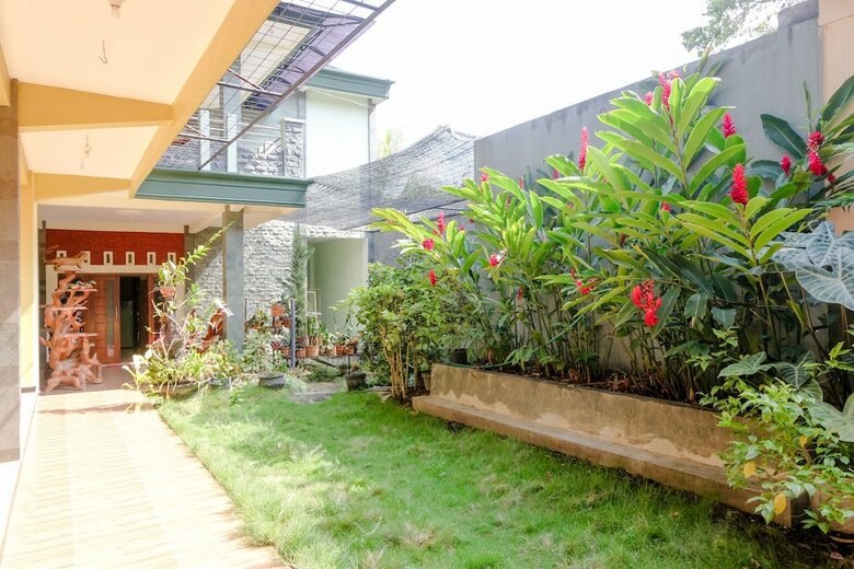 Hostal Griya Kinanthi Family