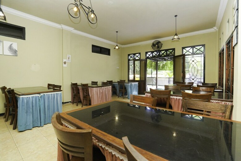 Hotel Madinah Syariah