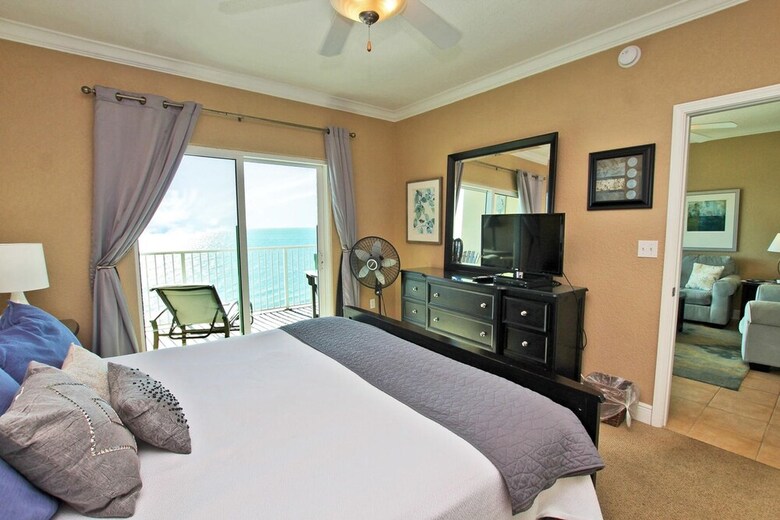 Crystal Shores West 1105 By Youngs Suncoast