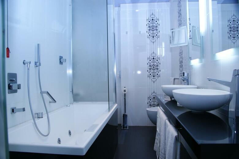 Hotel Antares Rubens