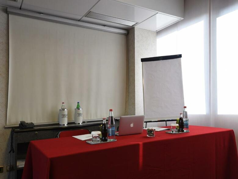 Hotel Antares Rubens