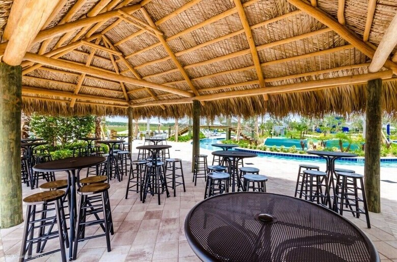Luxury Lake View 8 Br Villa With Games Room