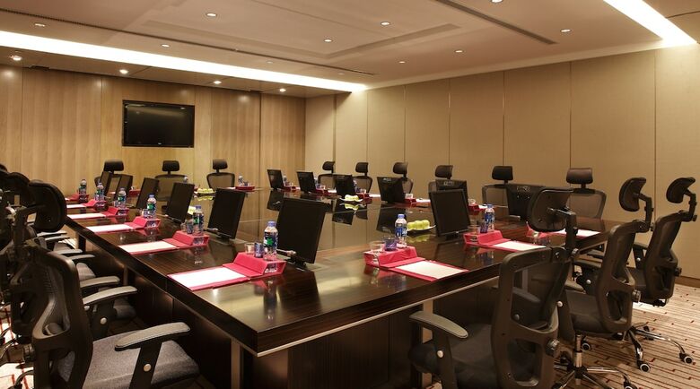 Hotel Crowne Plaza Xuzhou Dalong Lake